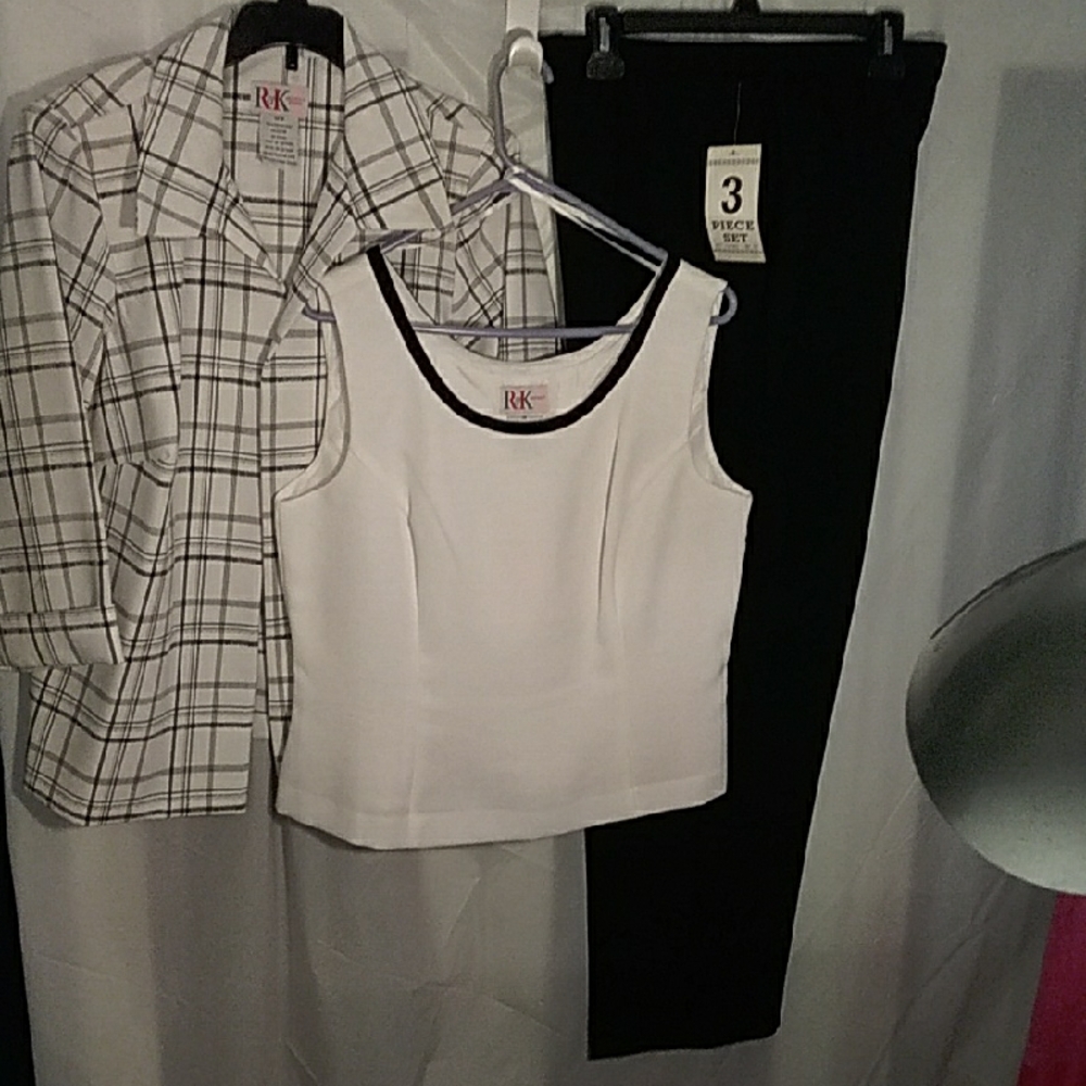 Women's Black and White 3-Piece Set